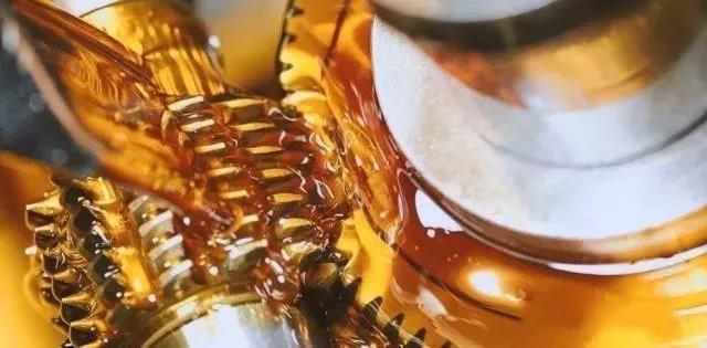 齒輪油多久換一次，汽車齒輪油又應(yīng)該如何選擇？